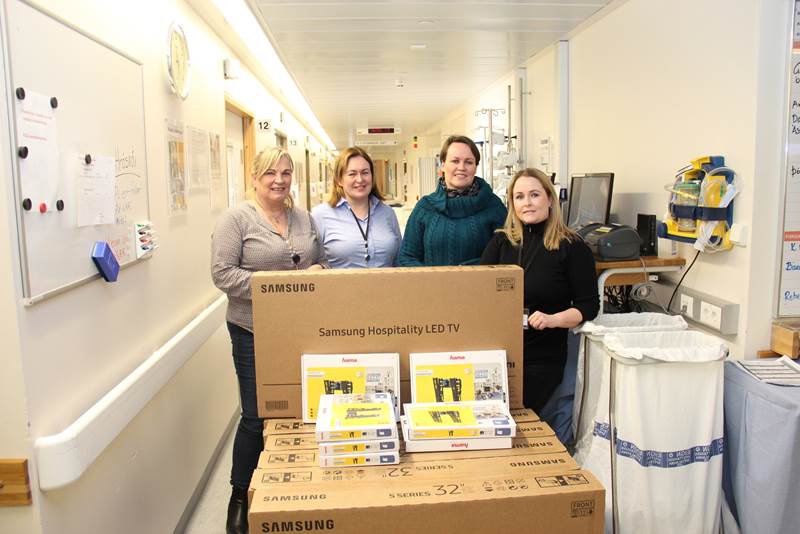 Sjö sjónvörp á bráðadeild G2 fyrir ágóða af jólatónleikum í Fríkirkjunni 2016